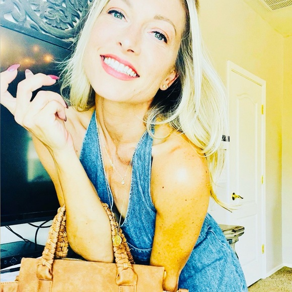 FLYER | like 🫶 to be alerted when I’m on live steam selling or silent - Picture 6 of 15